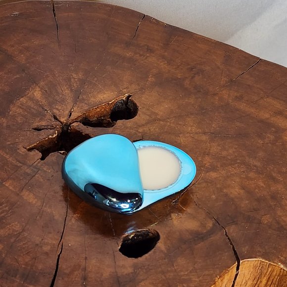 Seven7h Sense Botanical Therapy Pebble Lip Balm in Cream Puff - Picture 7 of 7